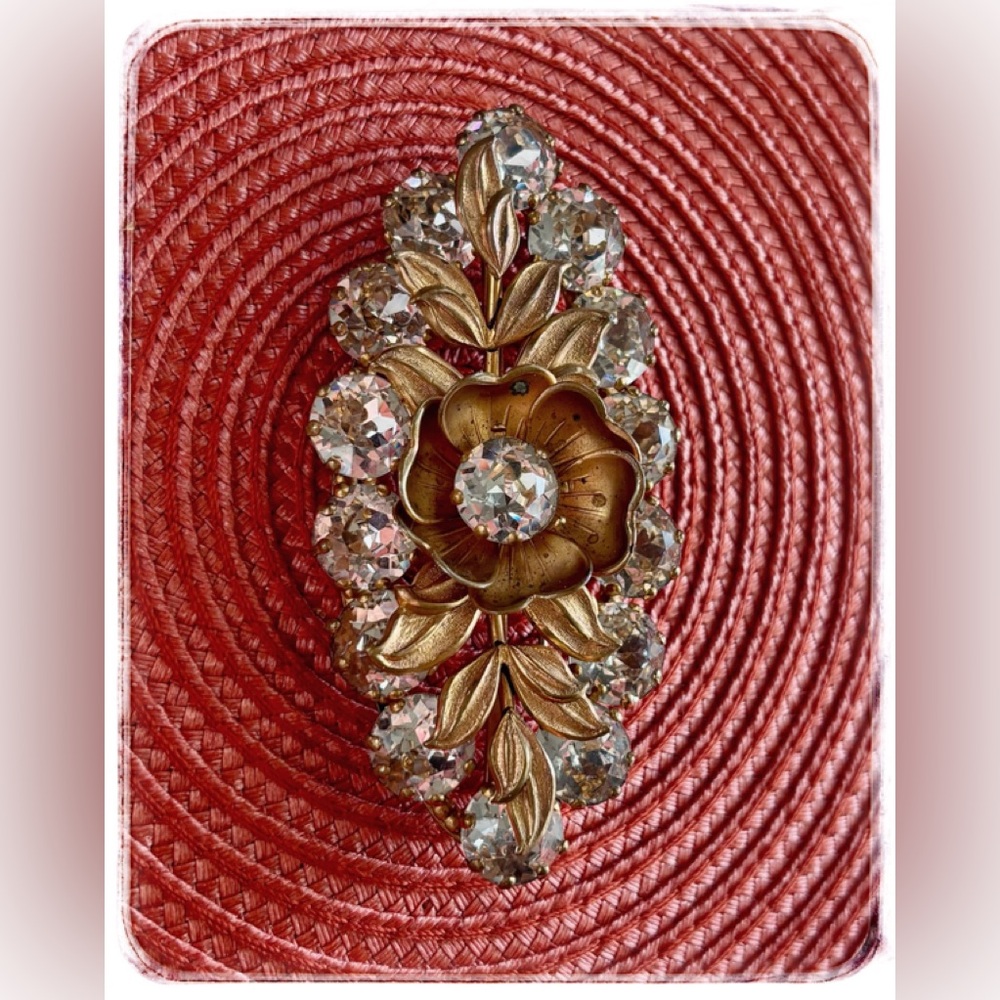 Vintage Art Nouveau Brooch
